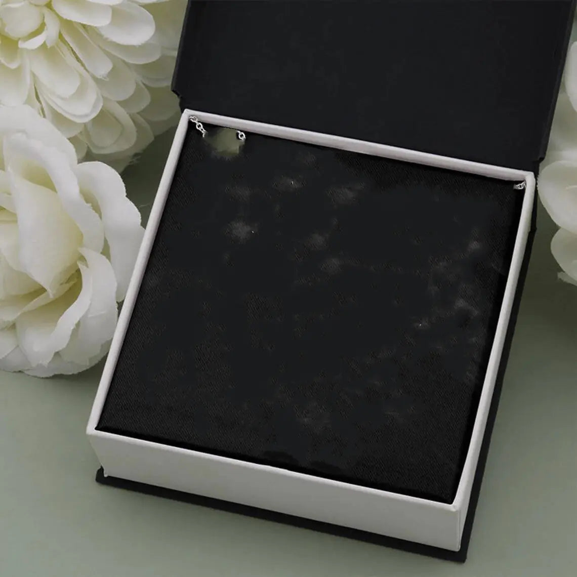 Eternal Heart Clover Necklace Pendant for Mother's Day